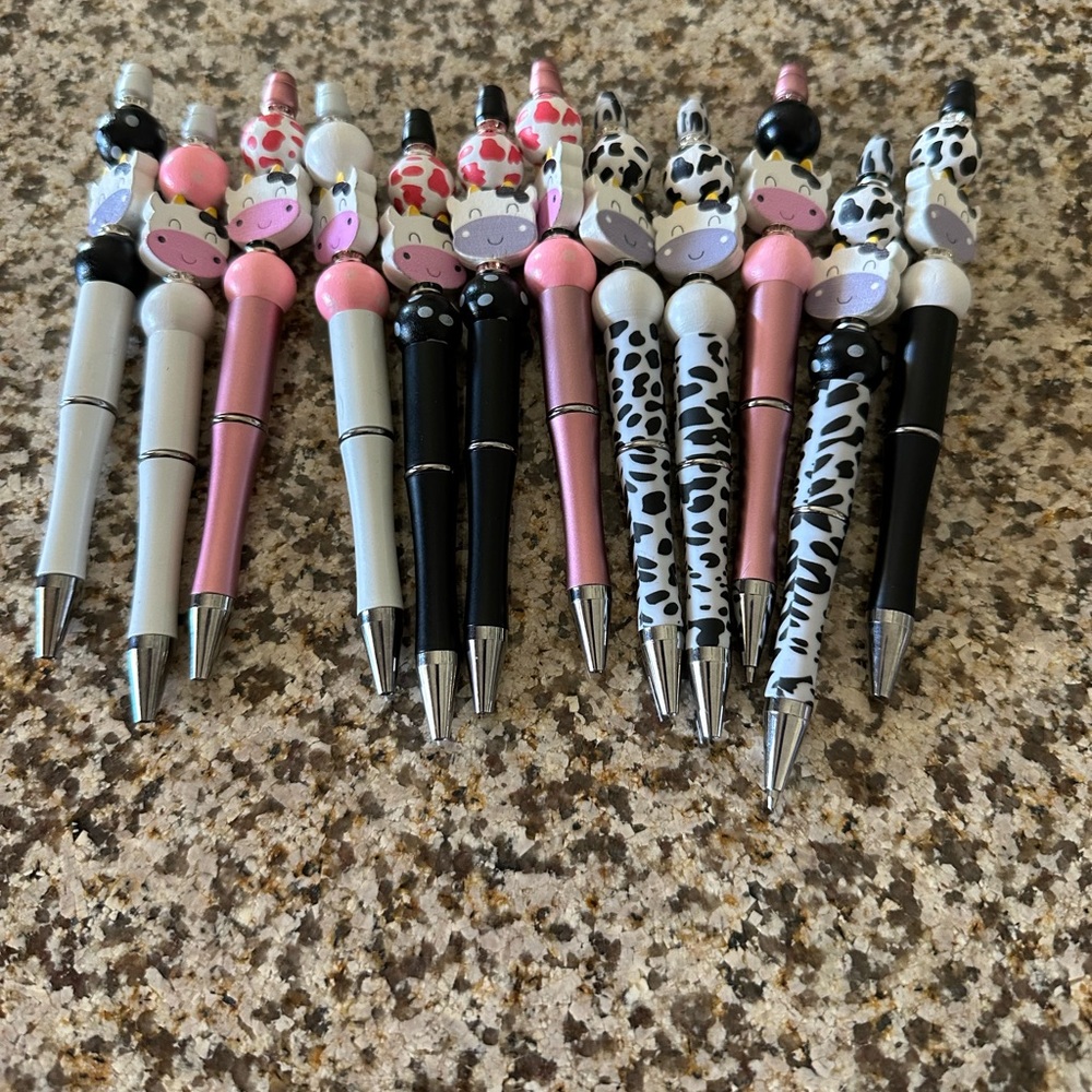Crafty pens they are all different , i can send a video if needed
